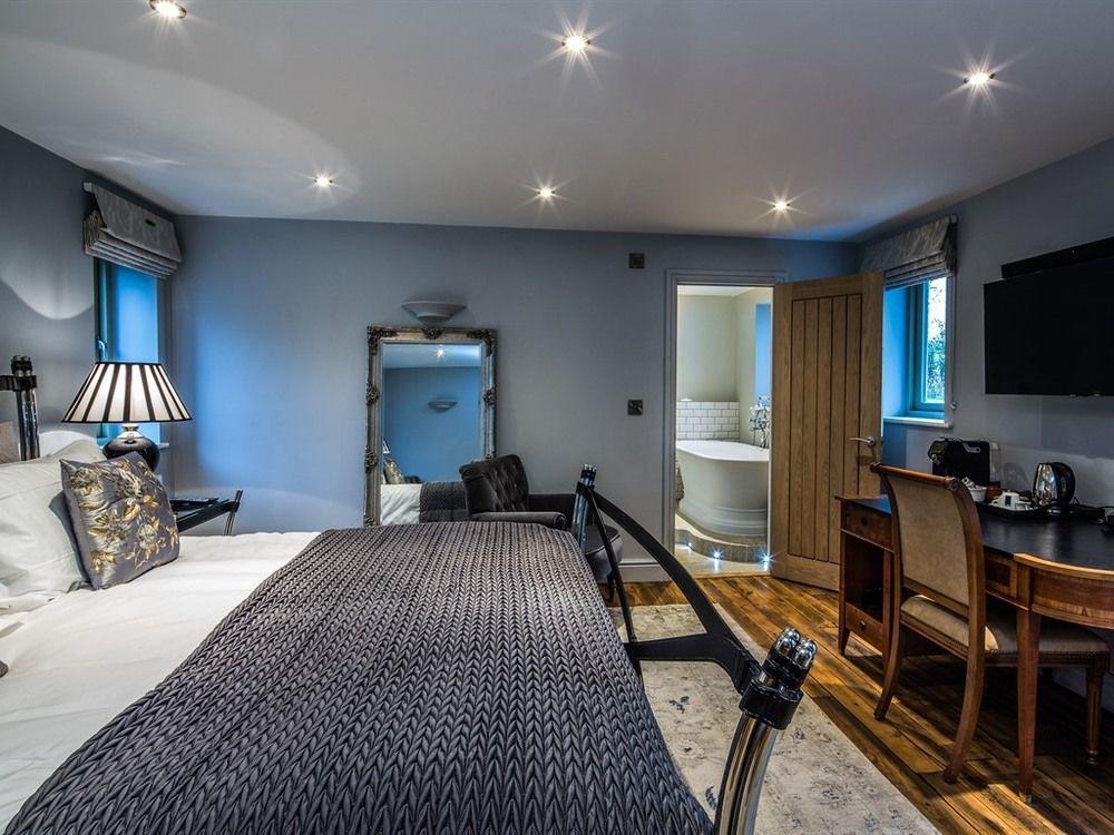 Eagle Mill Hotell Huntingdon Exteriör bild