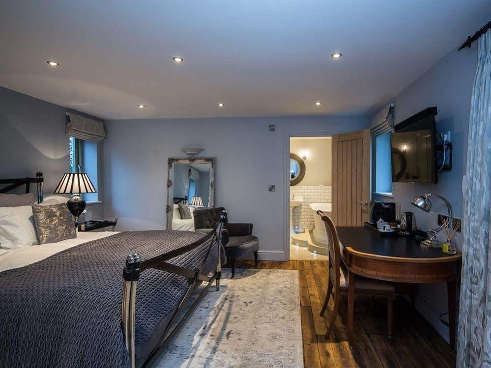 Eagle Mill Hotell Huntingdon Exteriör bild